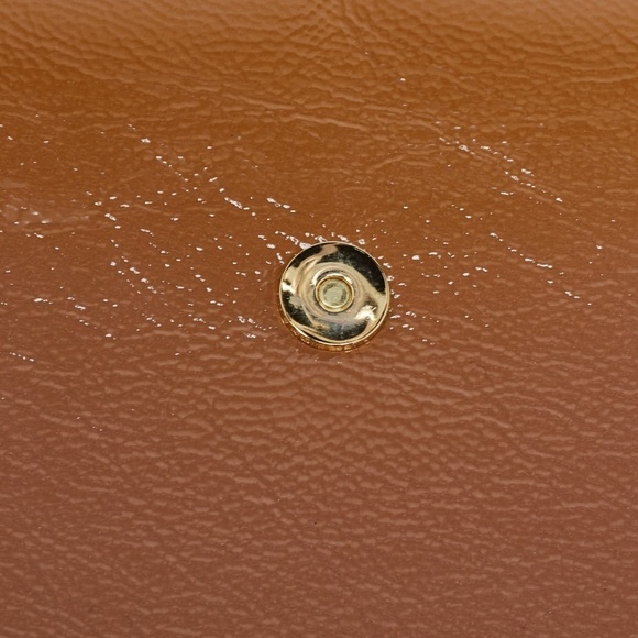 YVES SAINT LAURENT Beige Patent Leather Belle De Jour Flap Clutch - Picture 7 of 8